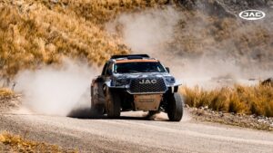 JAC PERÚ y ASHLEY GARCÍA GANAN EL RALLY DE LA CORDILLERA EN LA CATEGORÍA T1